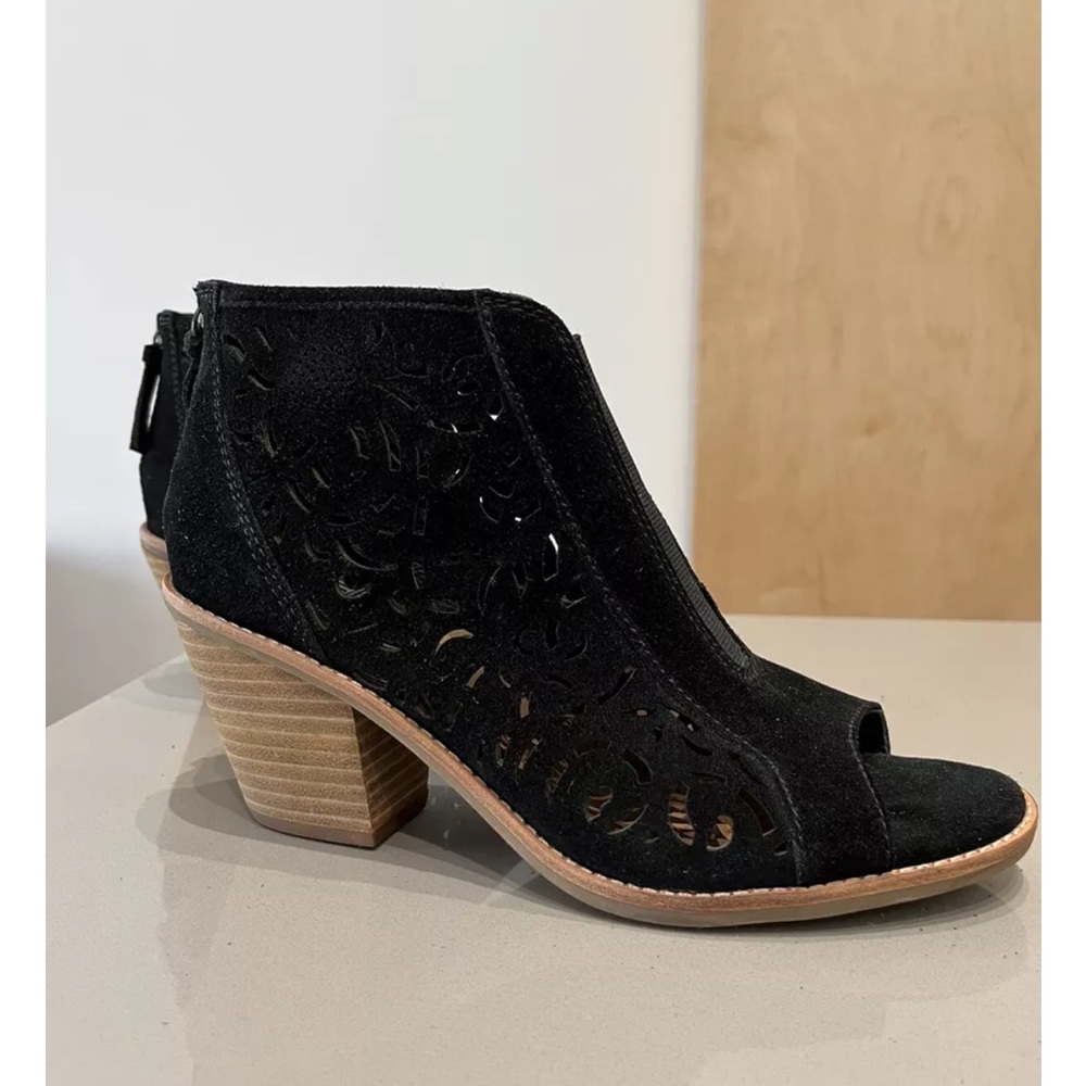 NEW Sofit Suede Booties